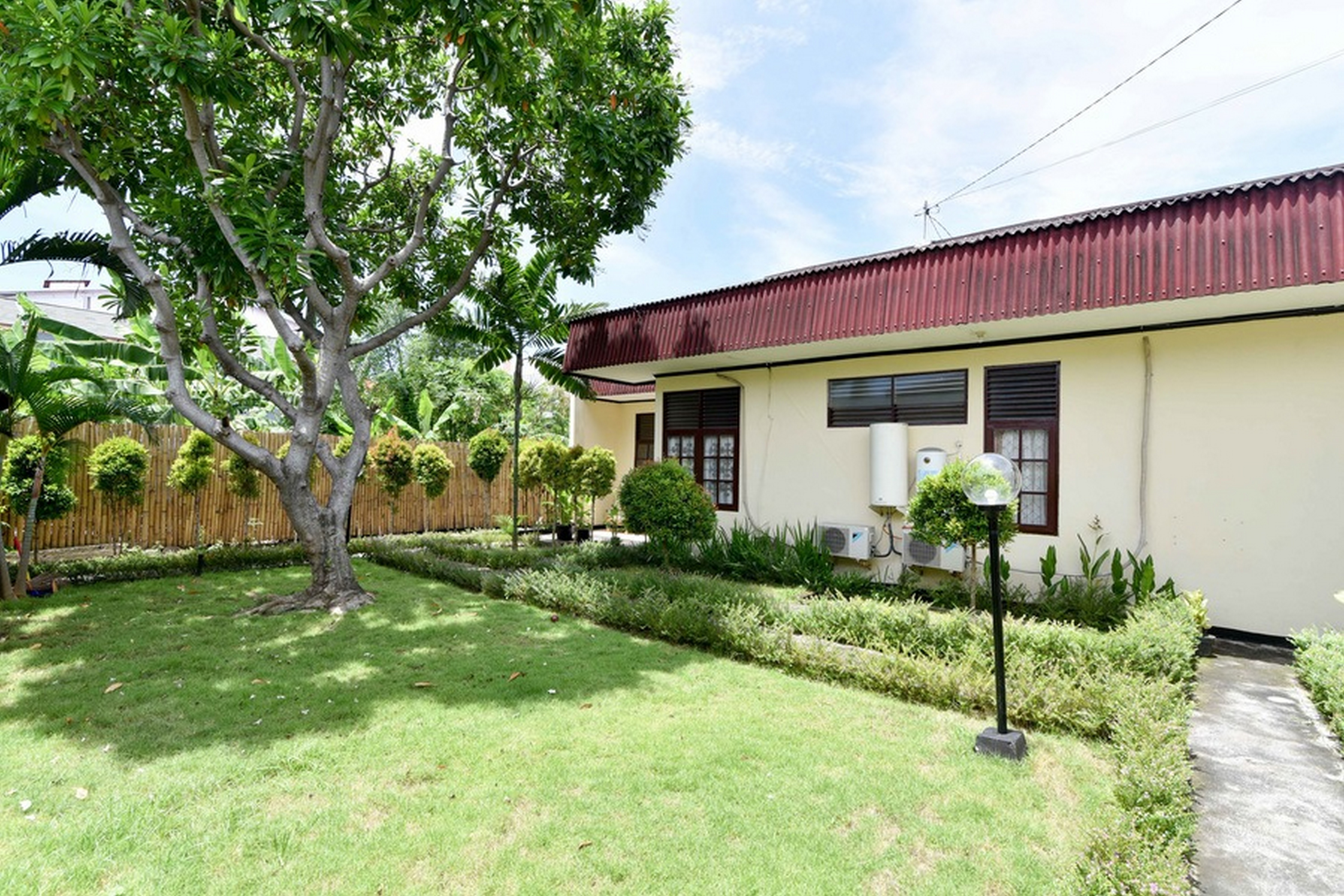 Guest House Pelangi Sriwijaya by RedDoorz