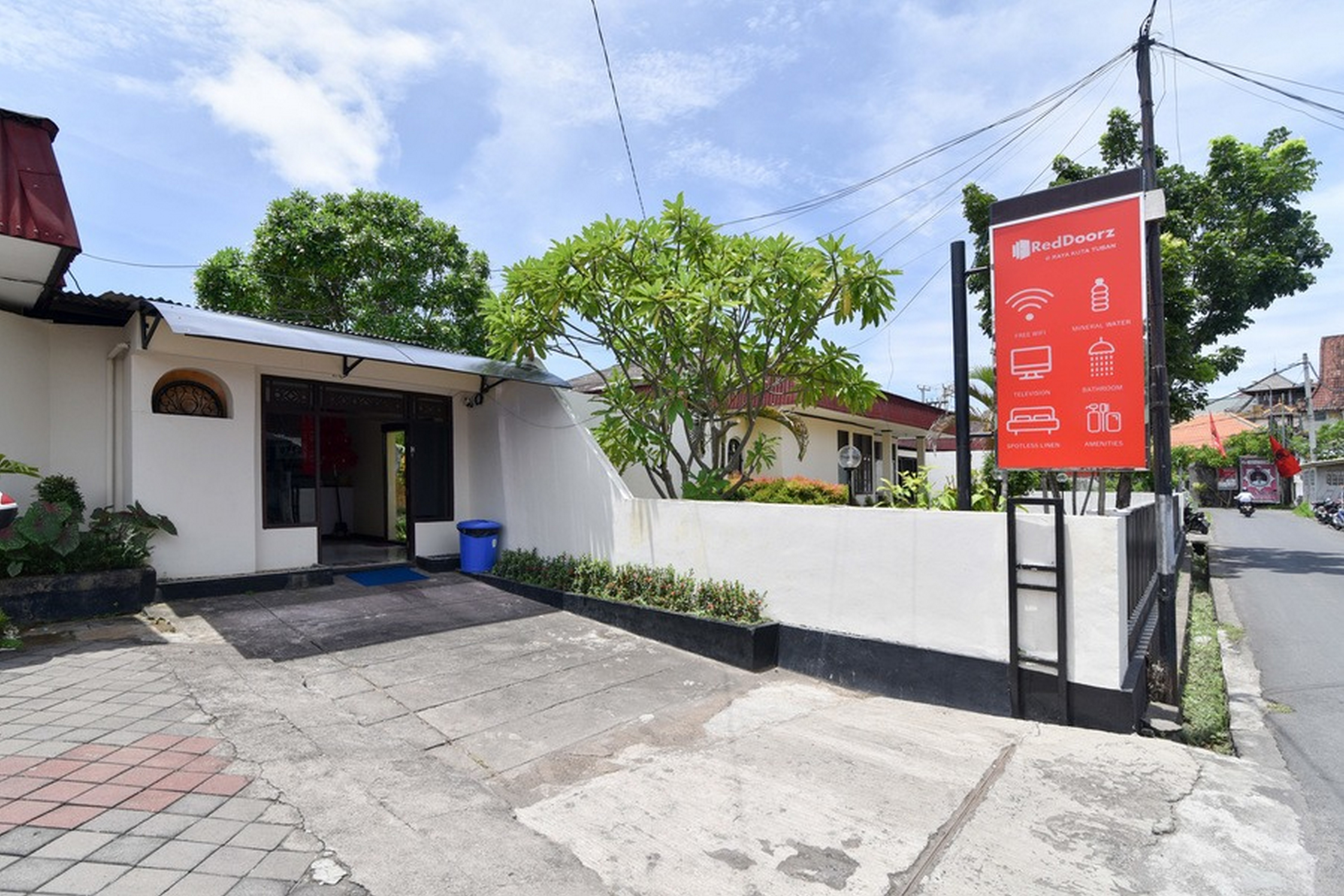 Guest House Pelangi Sriwijaya by RedDoorz