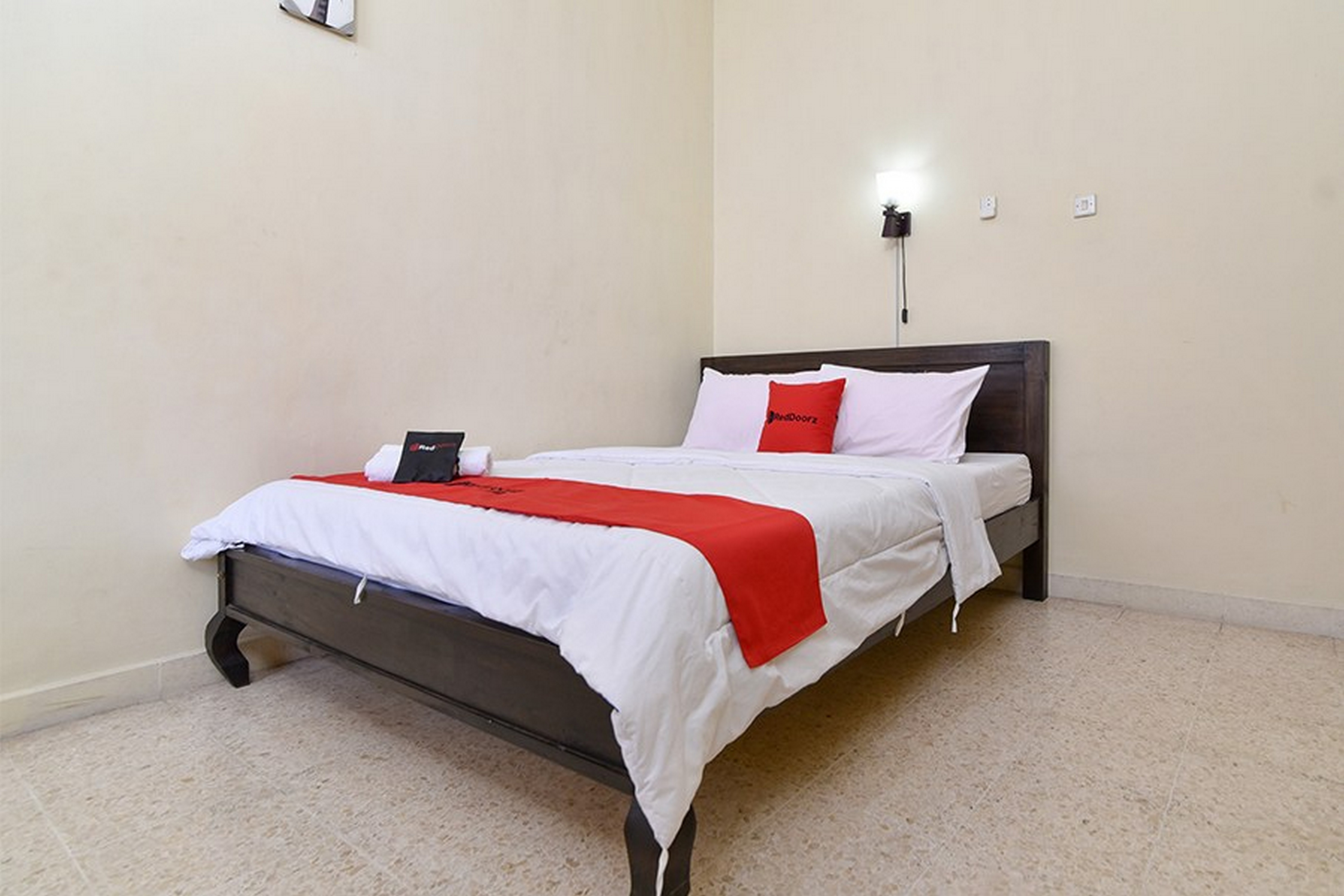 Guest House Pelangi Sriwijaya by RedDoorz