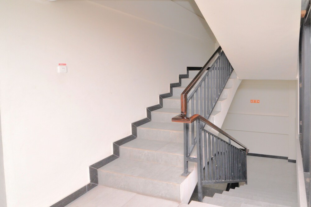Hardys Rofa Hotel And Spa Legian by Airy Rooms