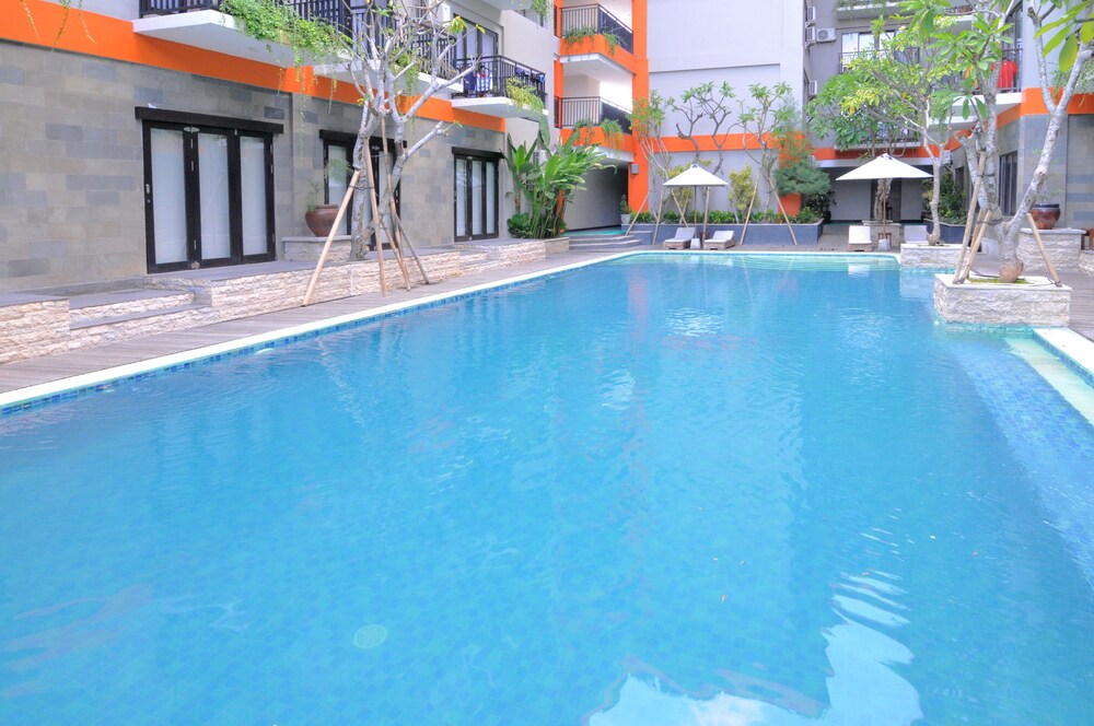 Hardys Rofa Hotel And Spa Legian by Airy Rooms