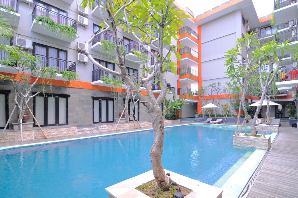 Hardys Rofa Hotel And Spa Legian by Airy Rooms