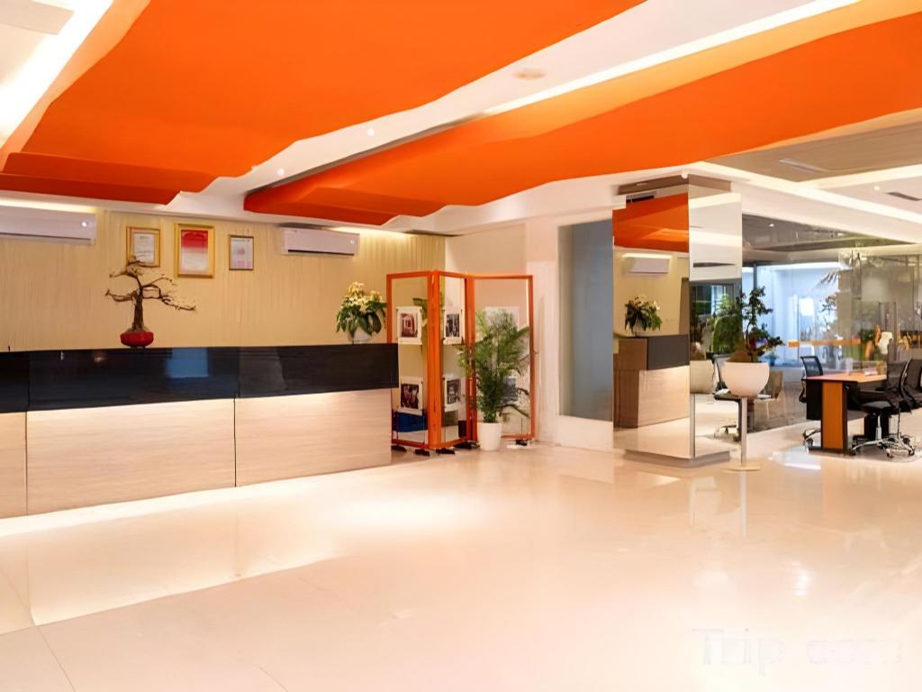 HARRIS Hotel & Residence Riverview Kuta Bali