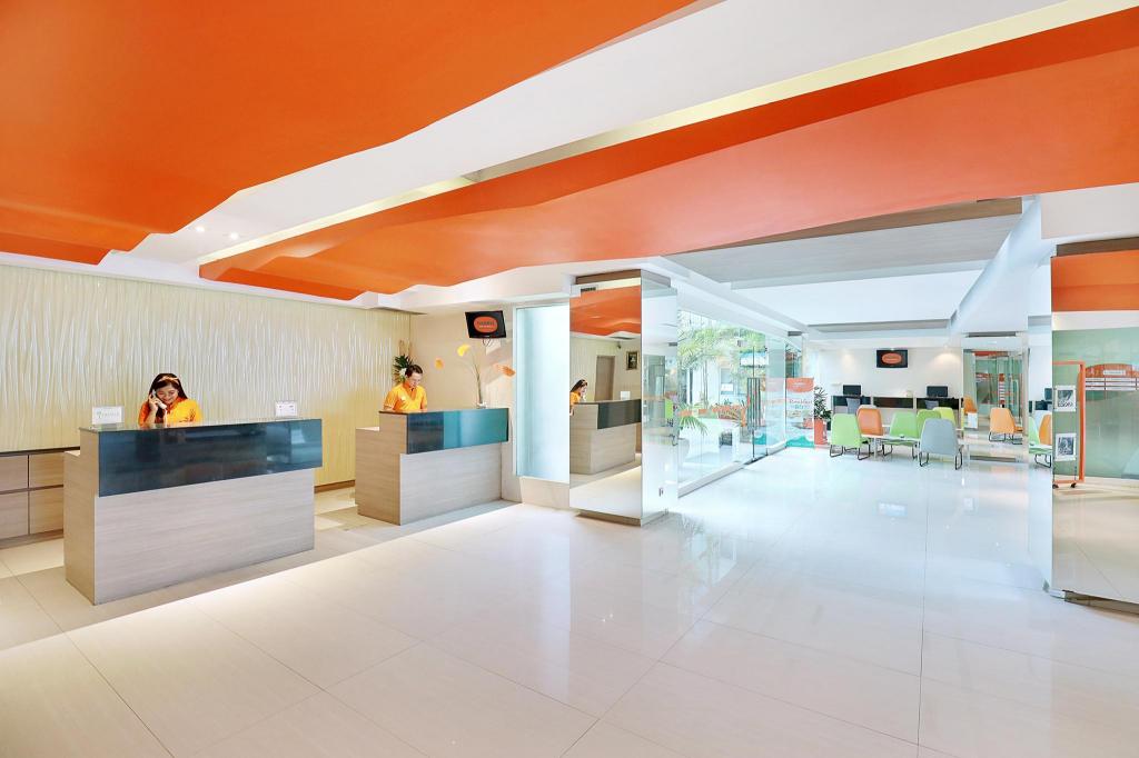 HARRIS Hotel & Residence Riverview Kuta Bali