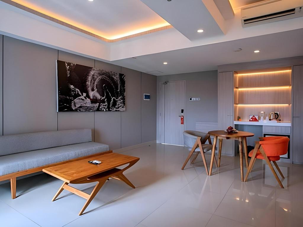 HARRIS Hotel & Residence Riverview Kuta Bali