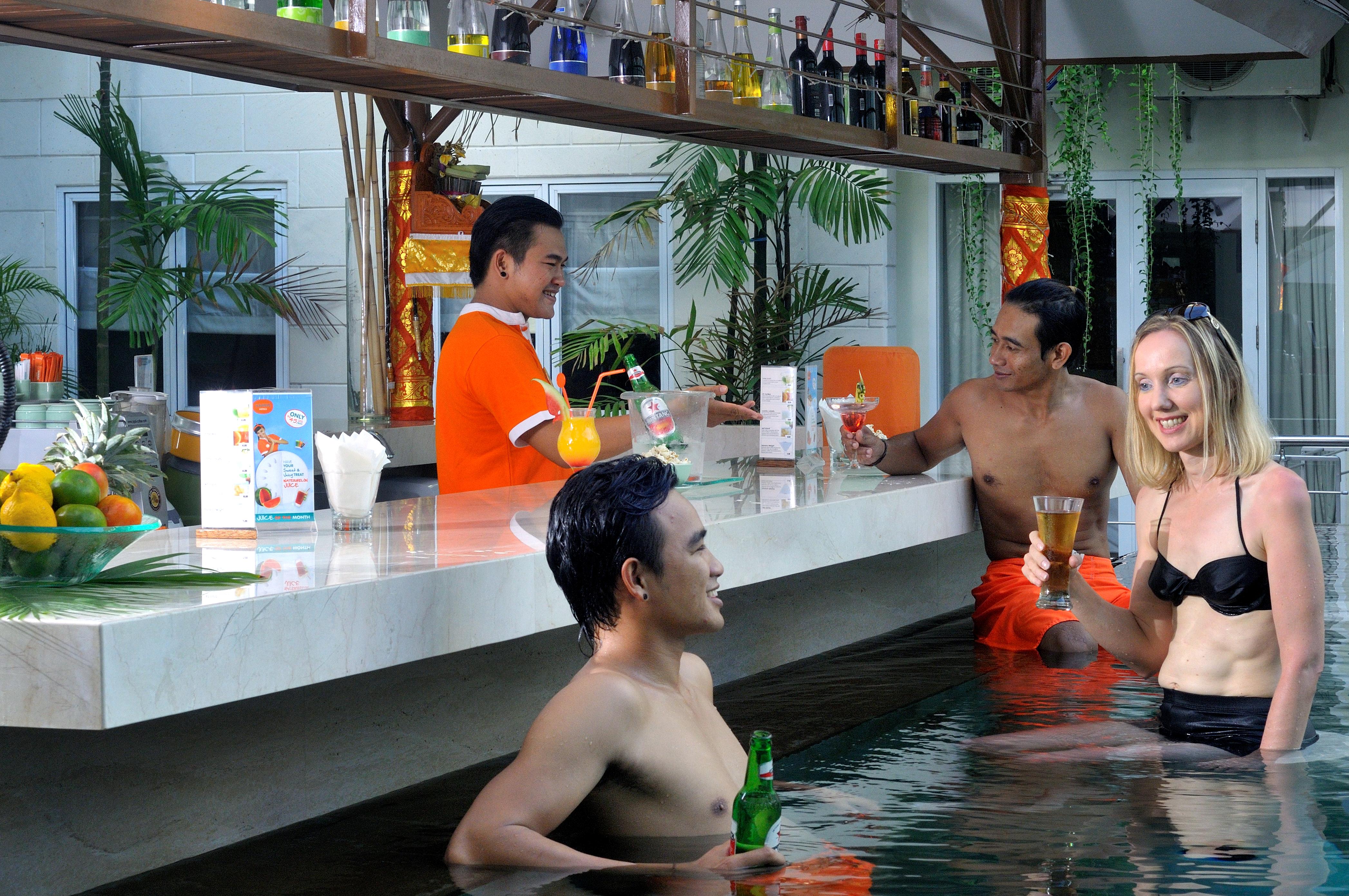 HARRIS Hotel & Residence Riverview Kuta Bali