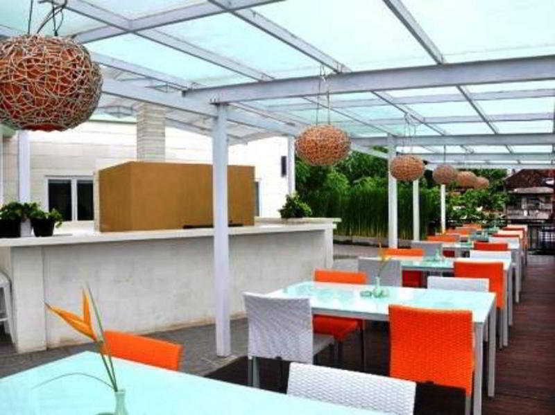 HARRIS Hotel & Residence Riverview Kuta Bali