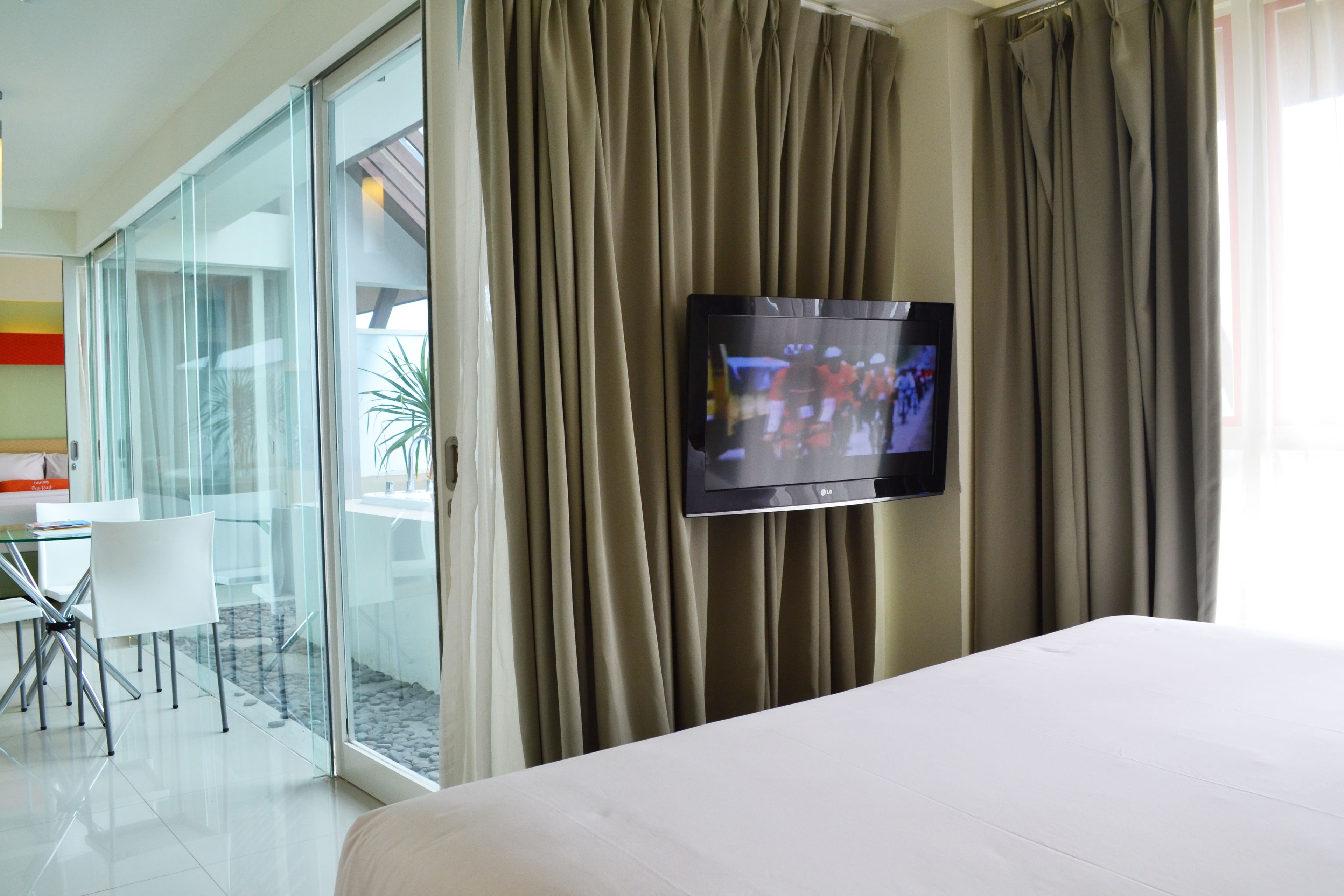 Harris Hotel & Residences Sunset Road