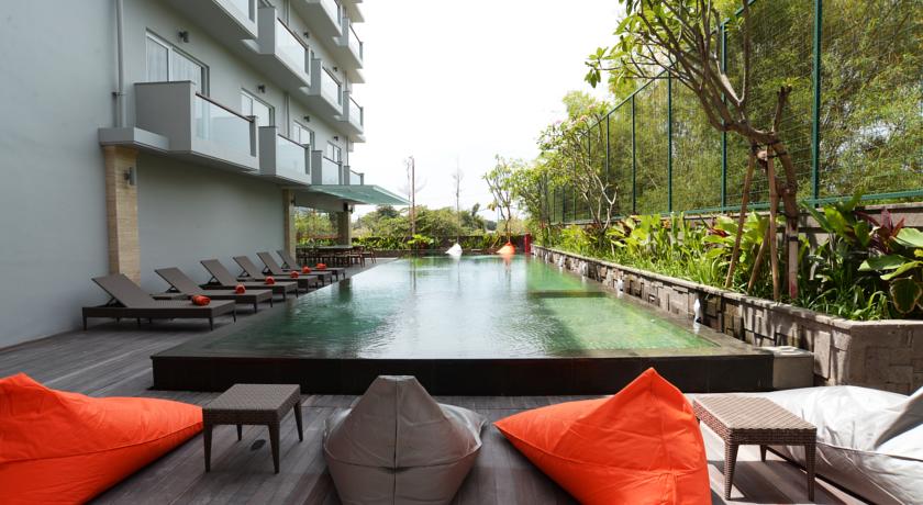Harris Hotel Kuta Galeria