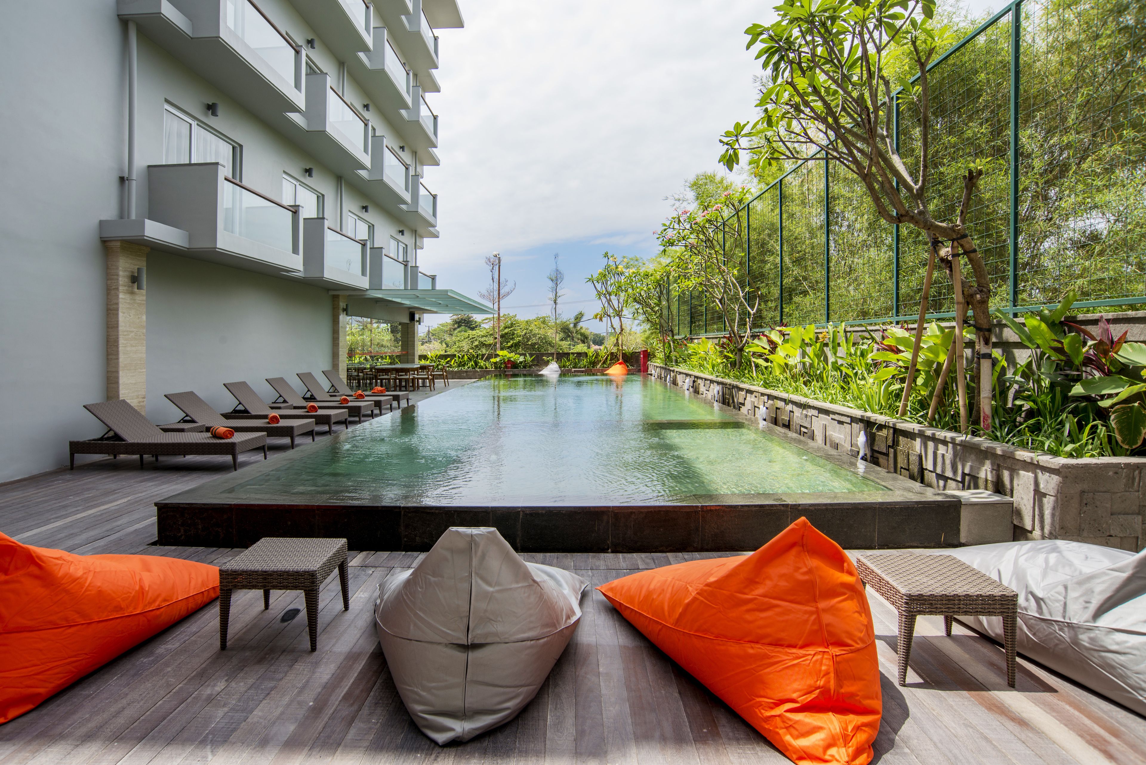 Harris Hotel Kuta Galeria