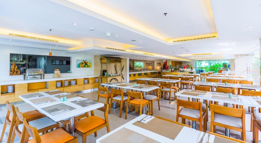 Harris Hotel Kuta Galeria