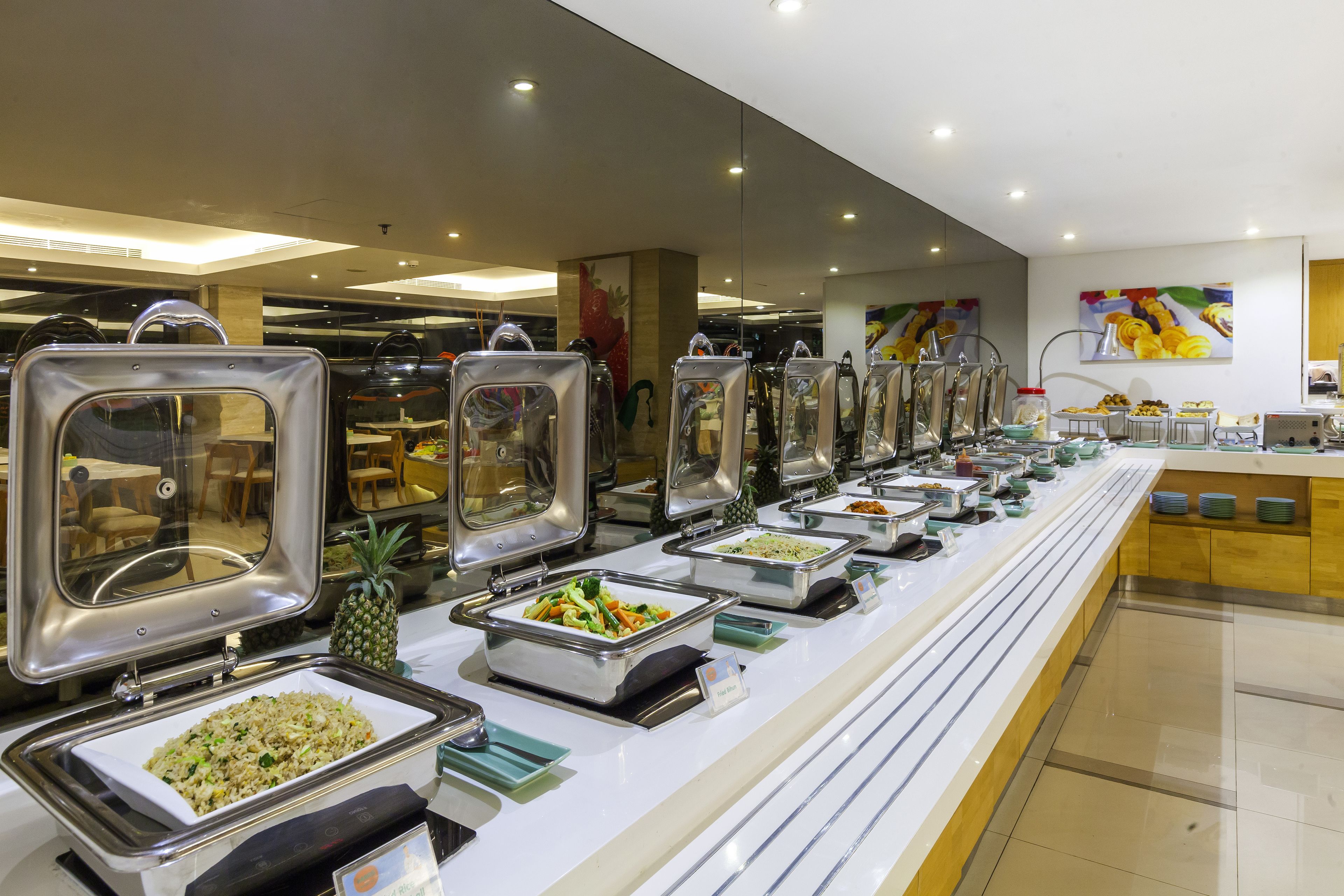 Harris Hotel Kuta Galeria