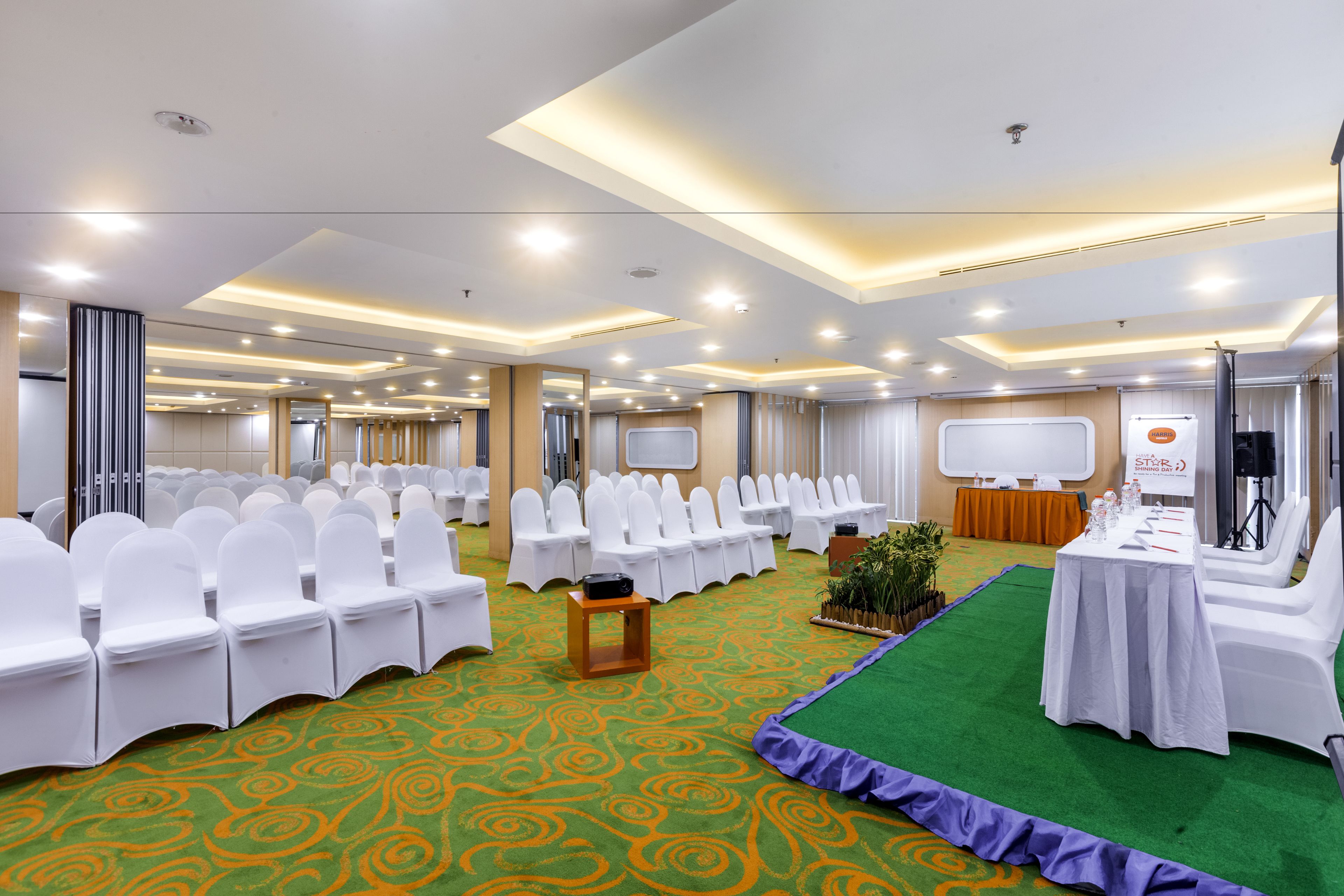 Harris Hotel Kuta Galeria