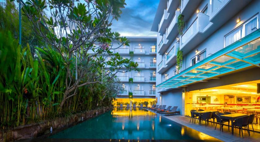 Harris Hotel Kuta Galeria