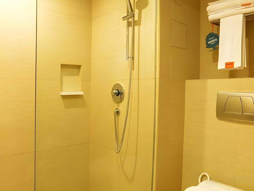 Harris Hotel Kuta Galeria