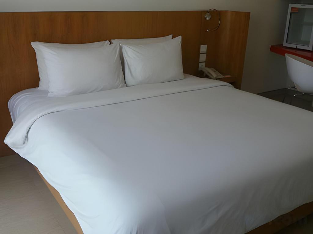 Harris Hotel Kuta Galeria