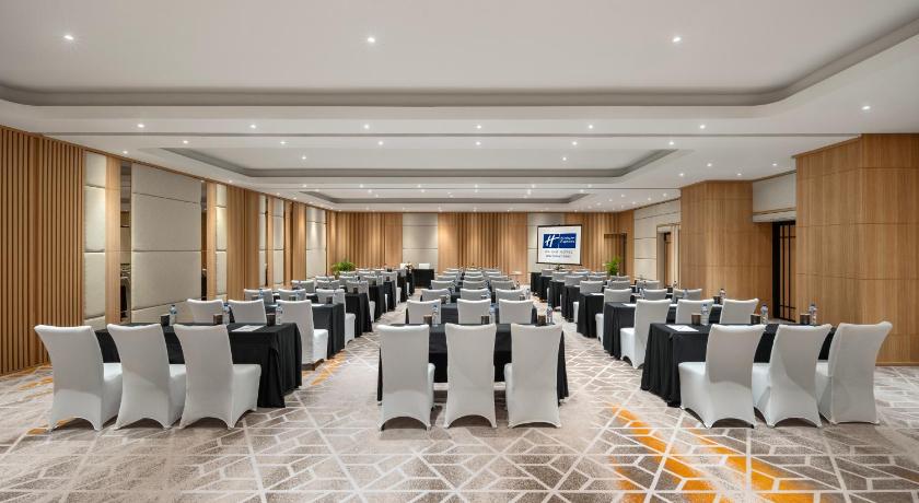 Holiday Inn Express Bali Sunset Road