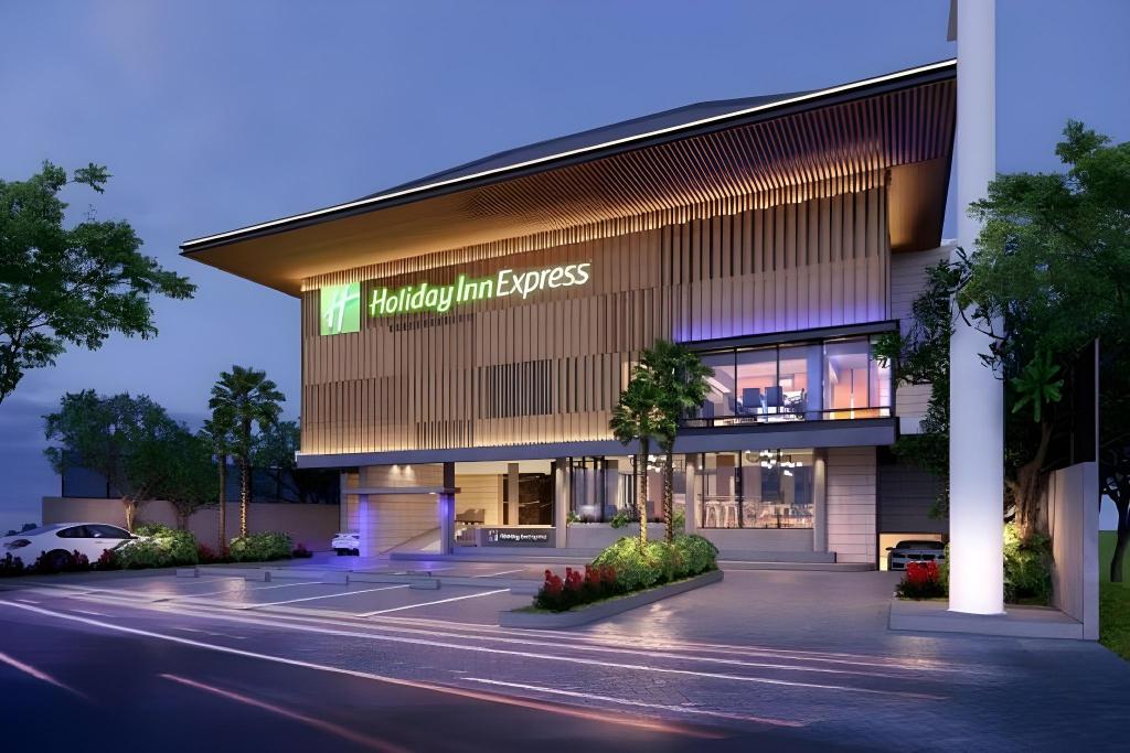 Holiday Inn Express Bali Sunset Road