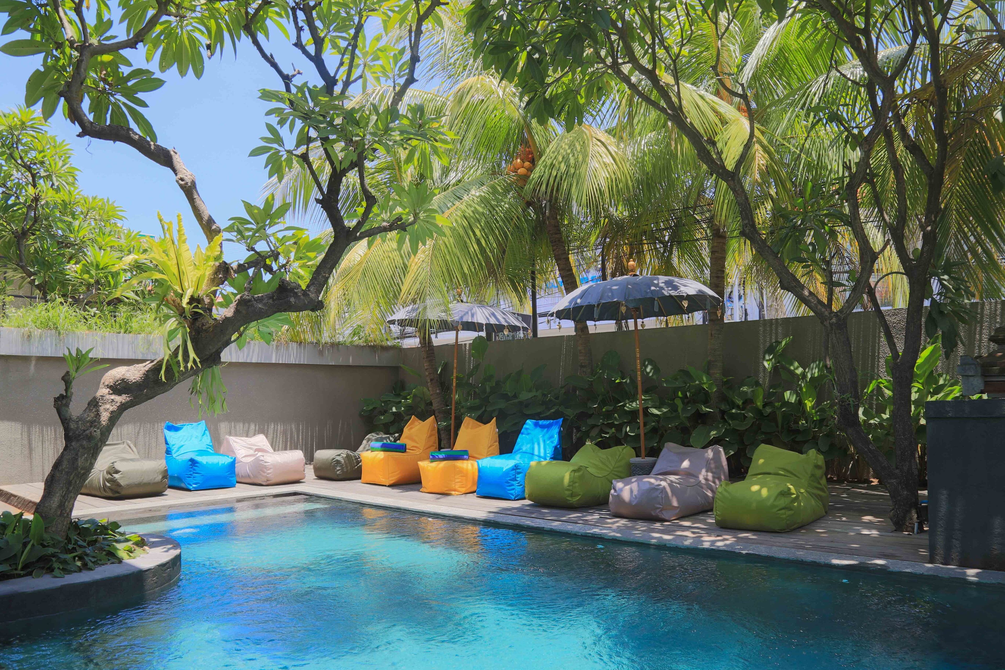 Interconnection Kuta Hostel