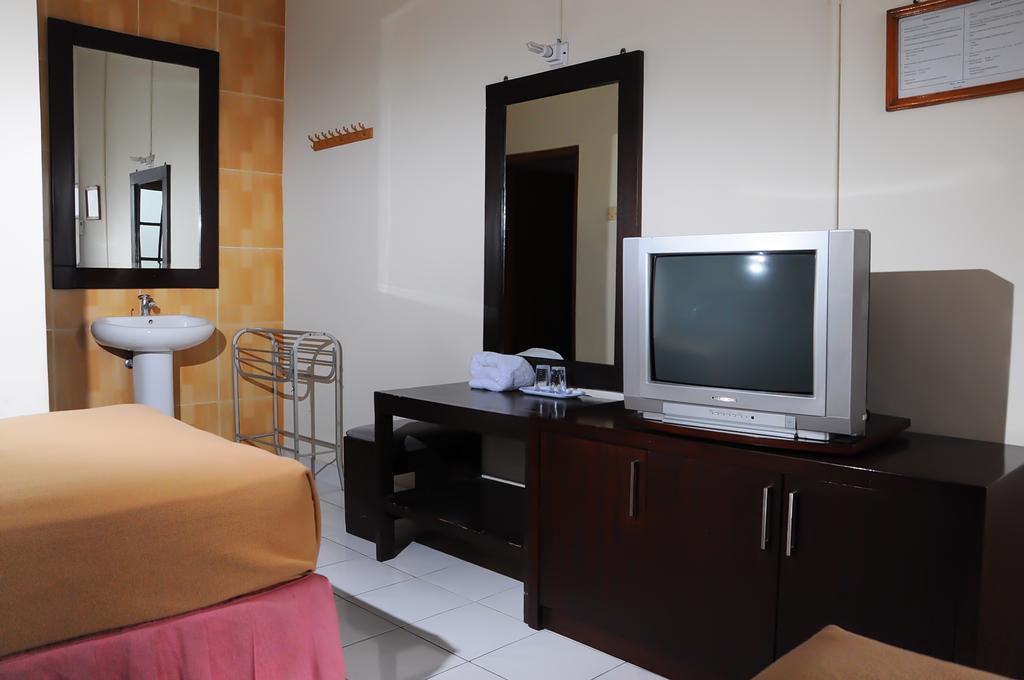 Jesen's Inn III