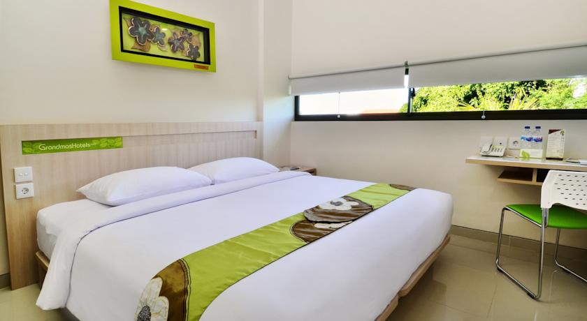 J Hotel Kuta