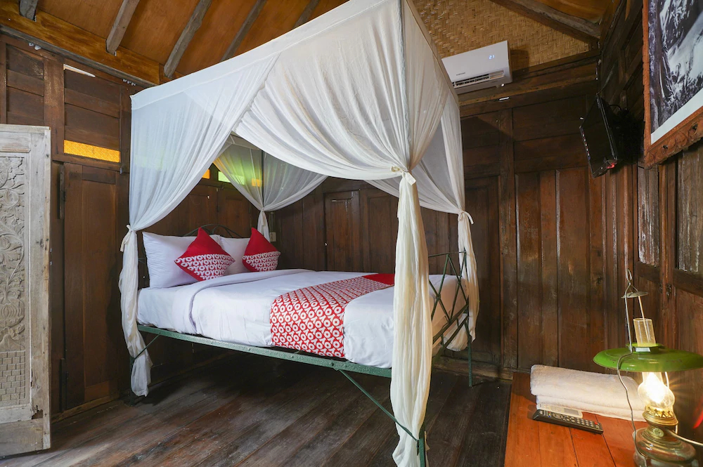 Kayu Beach Villa by OYO Rooms
