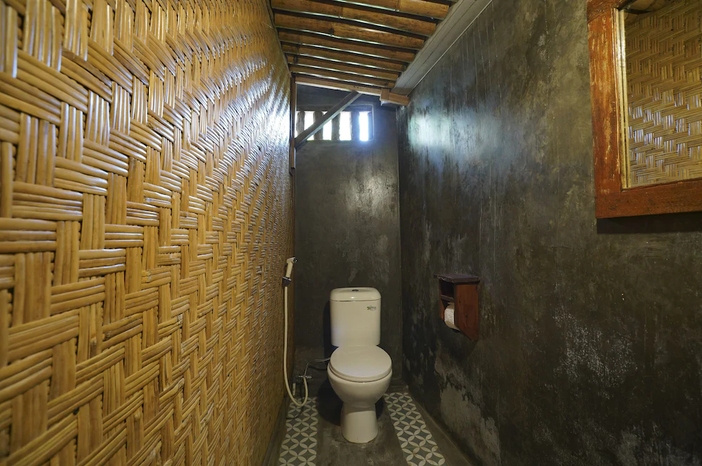 Kayu Beach Villa by OYO Rooms