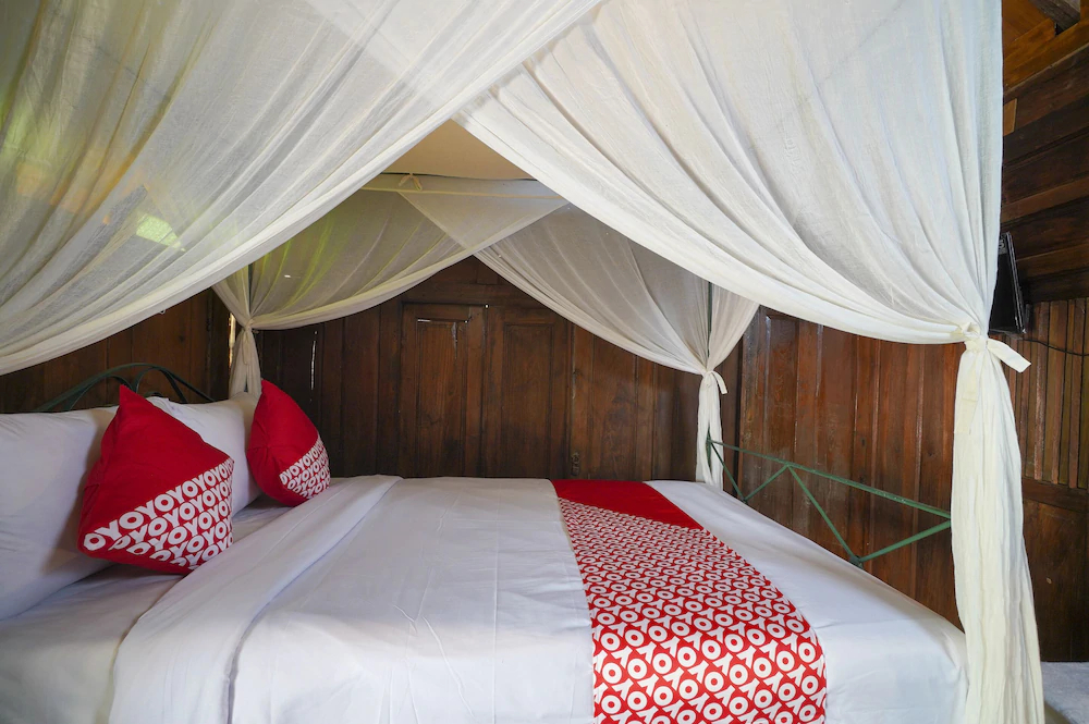 Kayu Beach Villa by OYO Rooms