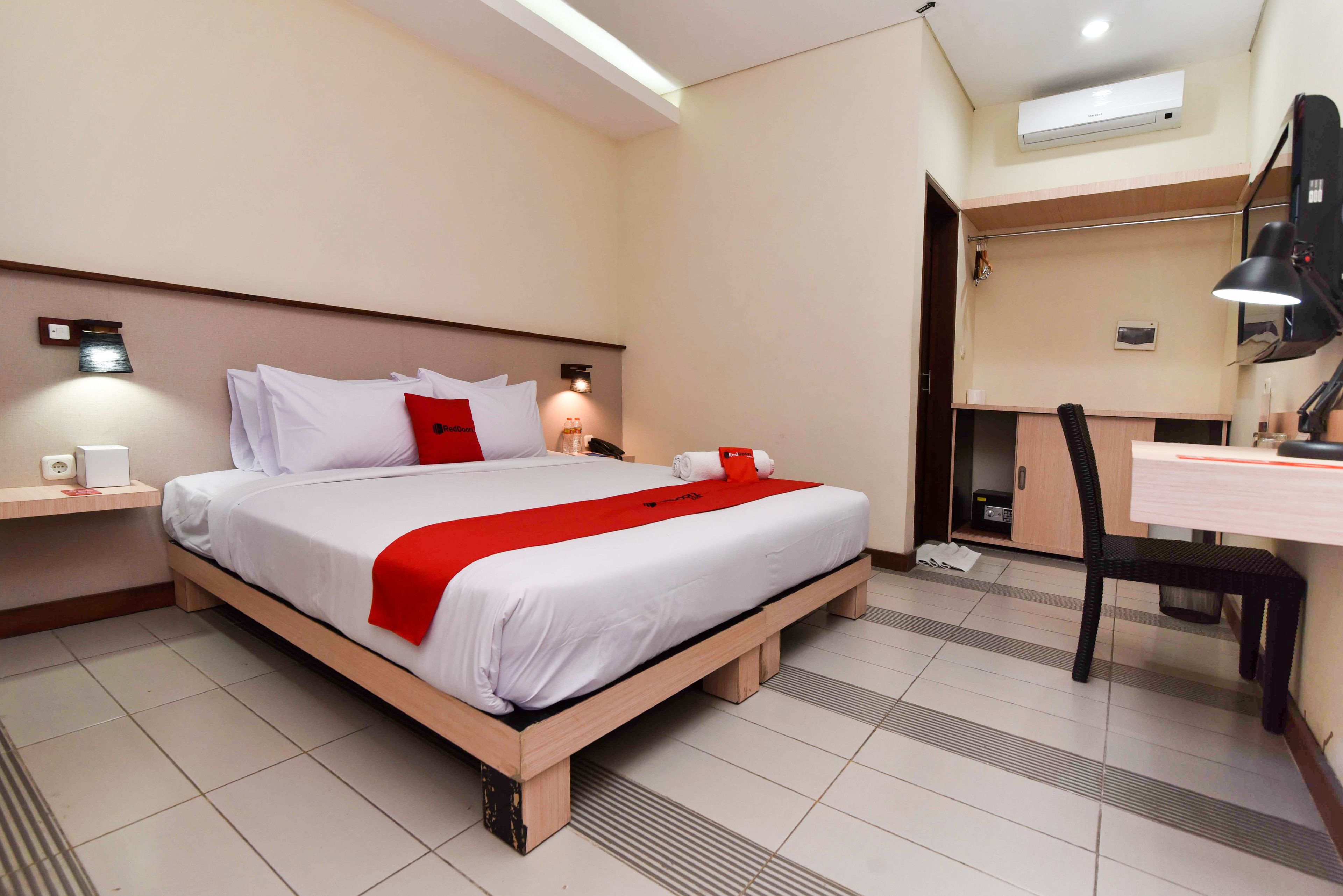 Keola Hotel Legian by RedDoorz