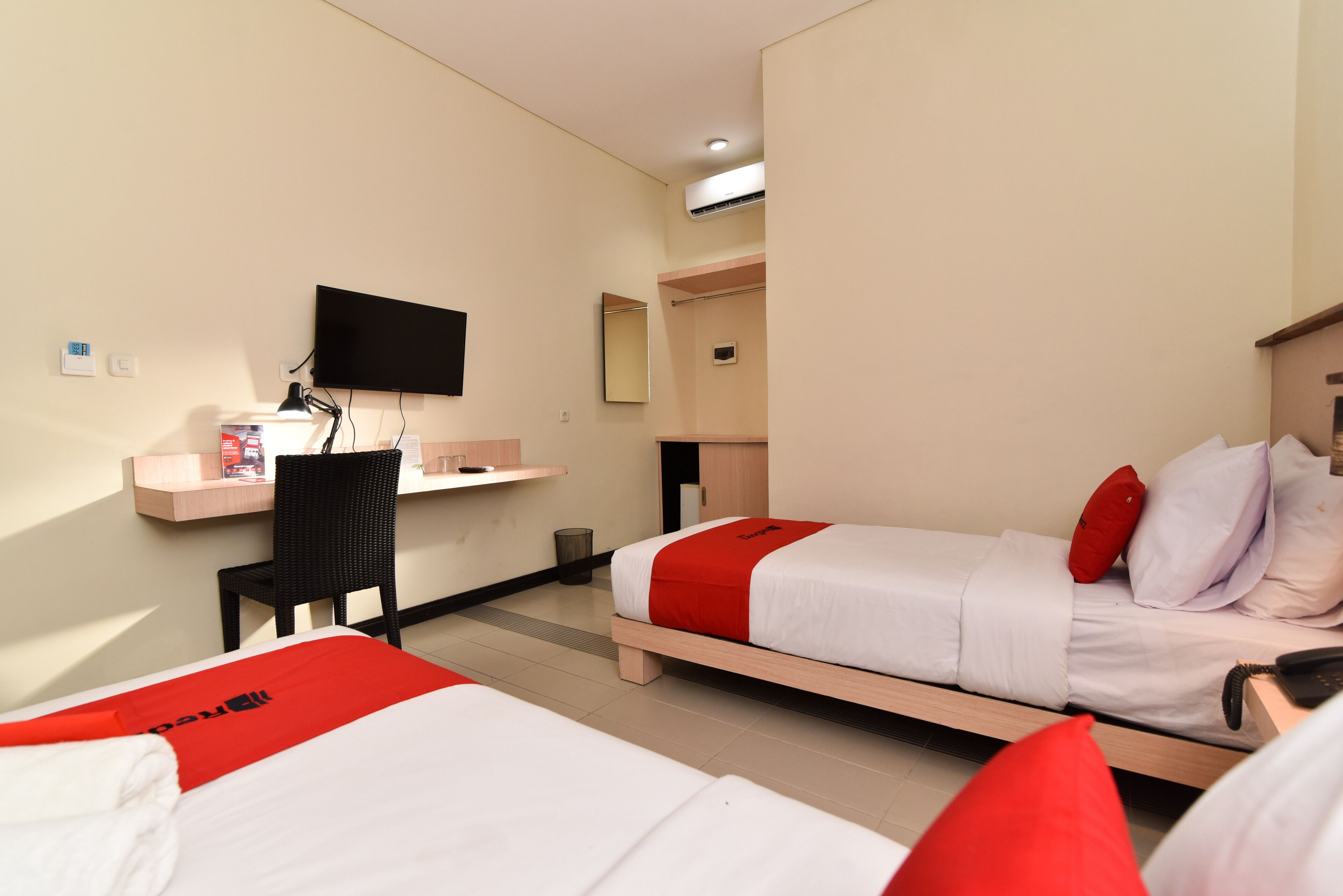 Keola Hotel Legian by RedDoorz