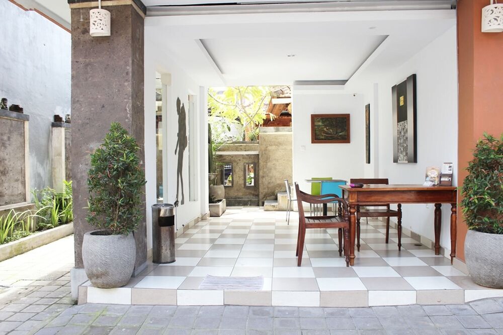 Kuta Beach Hostel