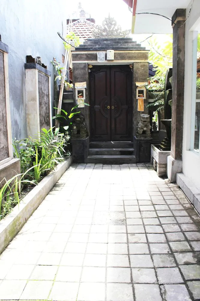 Kuta Beach Hostel