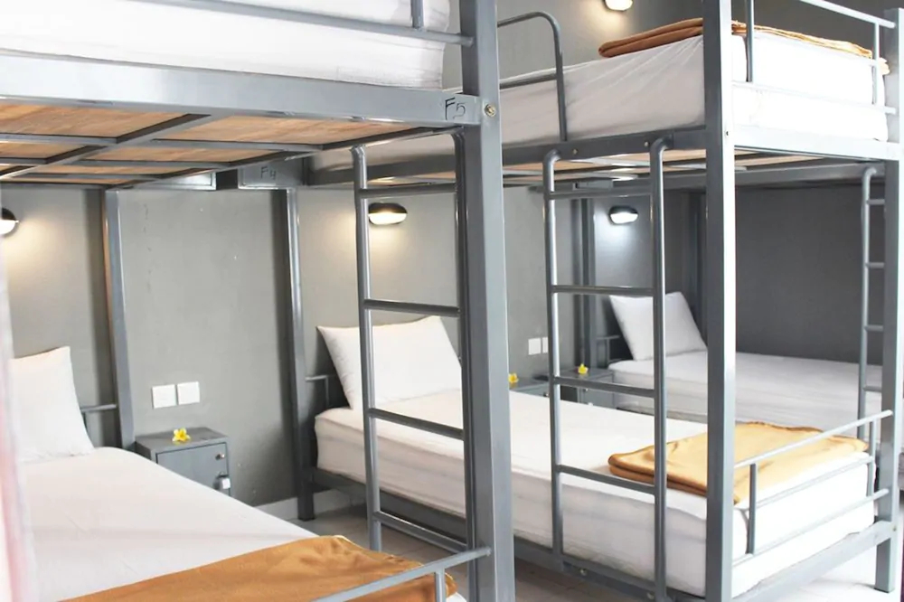 Kuta Beach Hostel