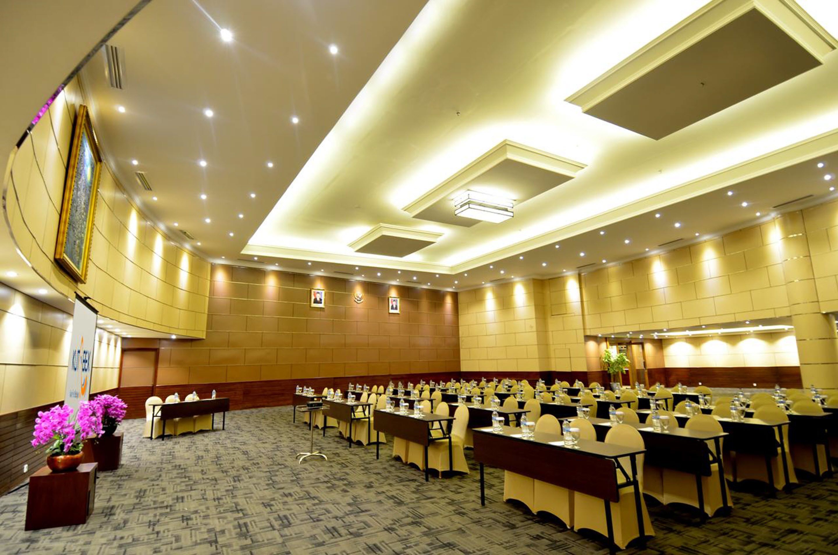 Kutabex Beach Front Hotel