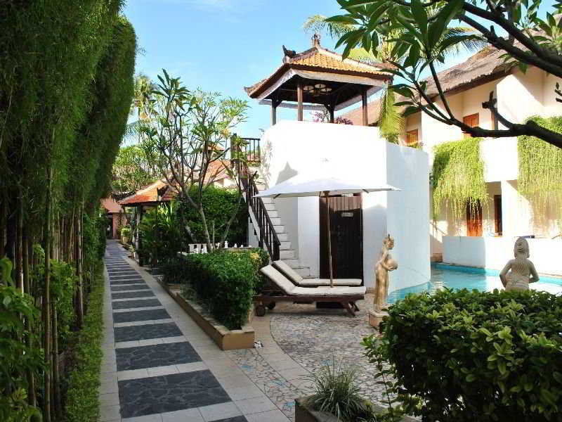 Kuta Lagoon Resort