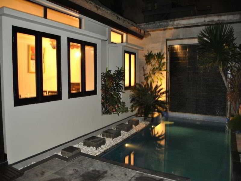 Kuta Lagoon Resort
