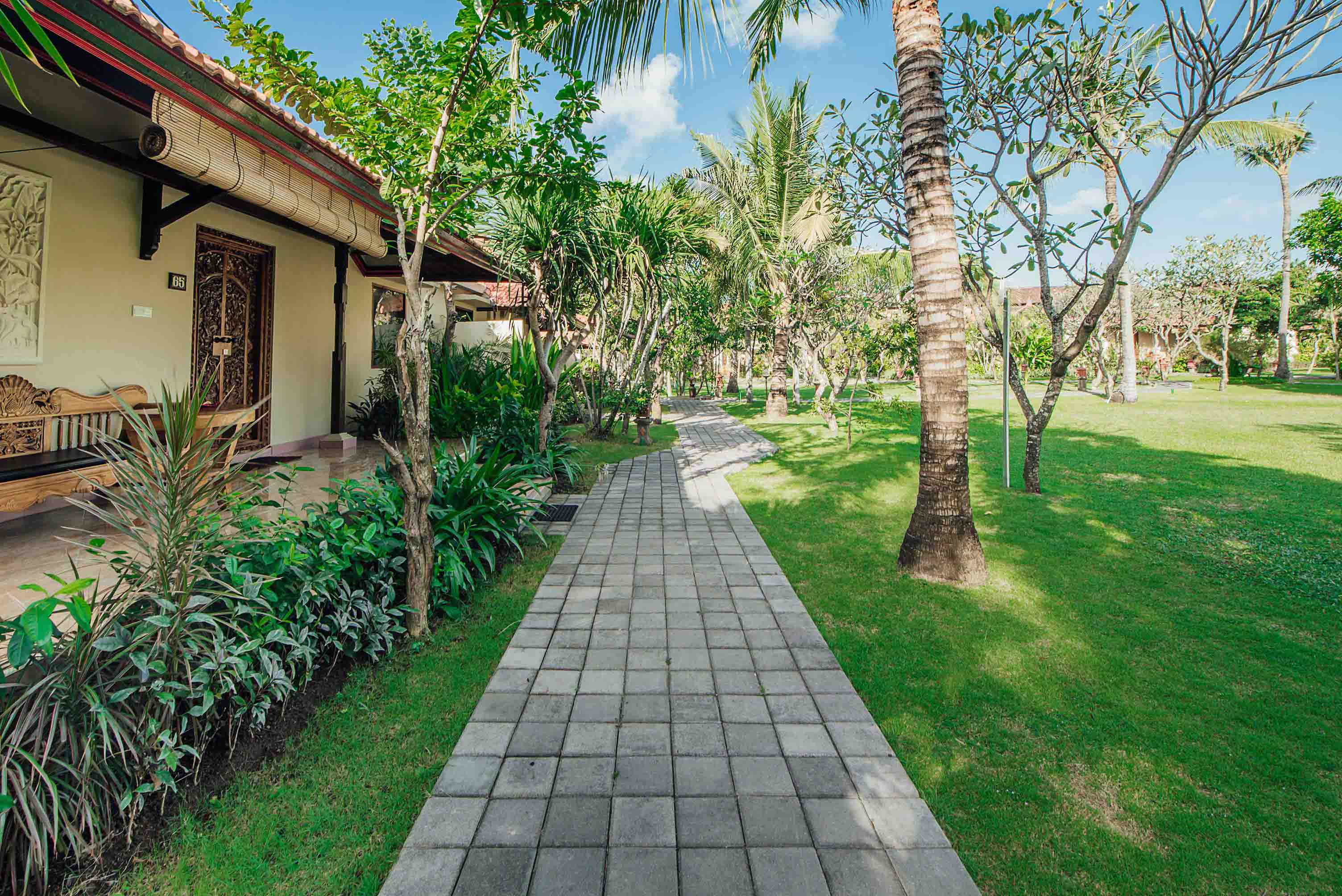 Kuta Puri Bungalows Villas & Resort
