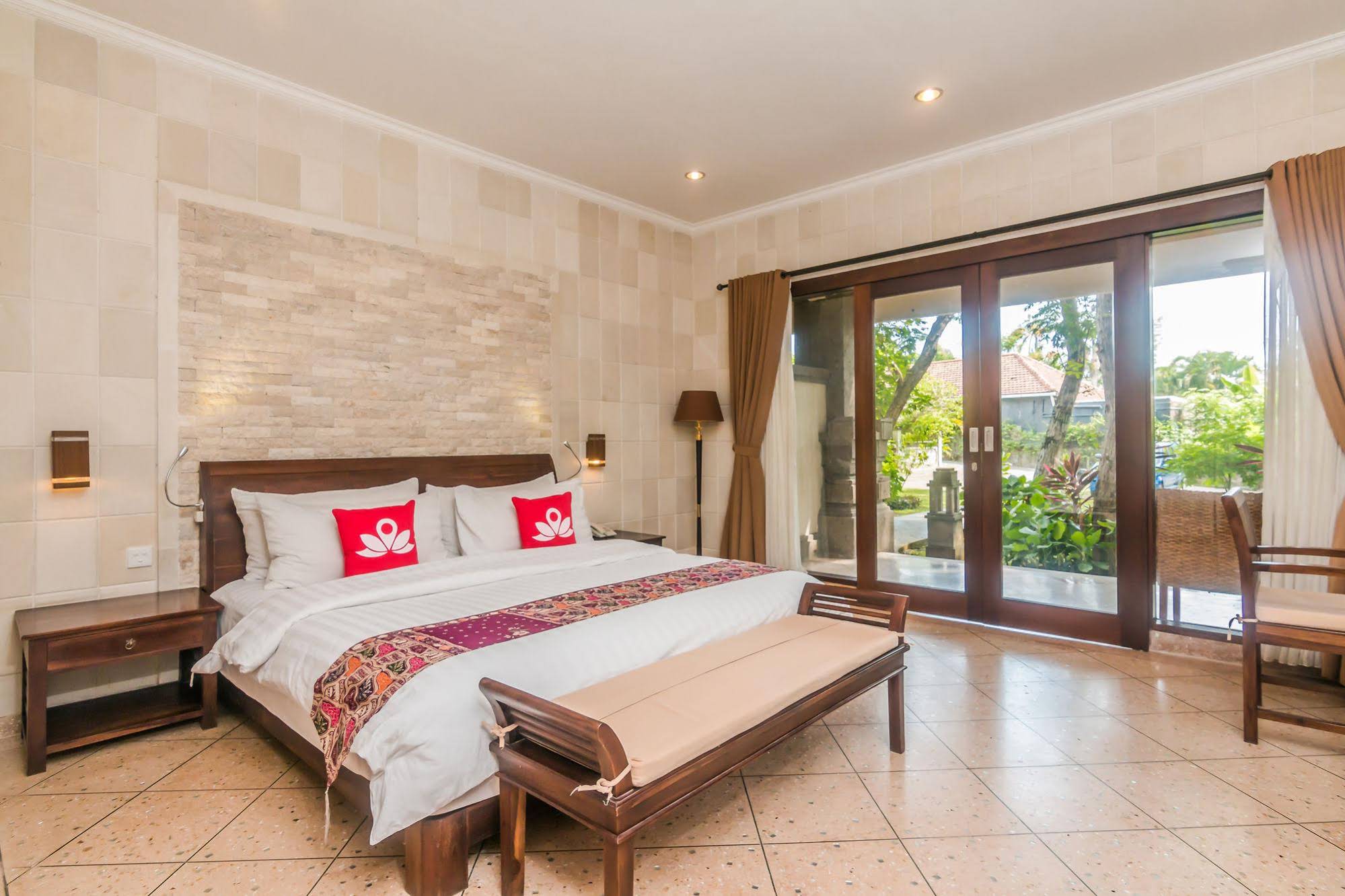 Kyriad Villa & Hotel Seminyak by ZEN Rooms