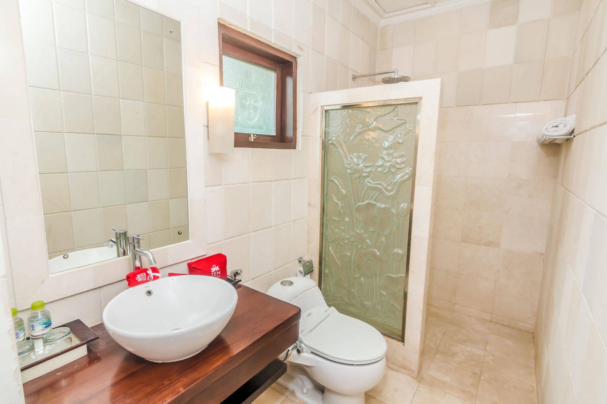 Kyriad Villa & Hotel Seminyak by ZEN Rooms