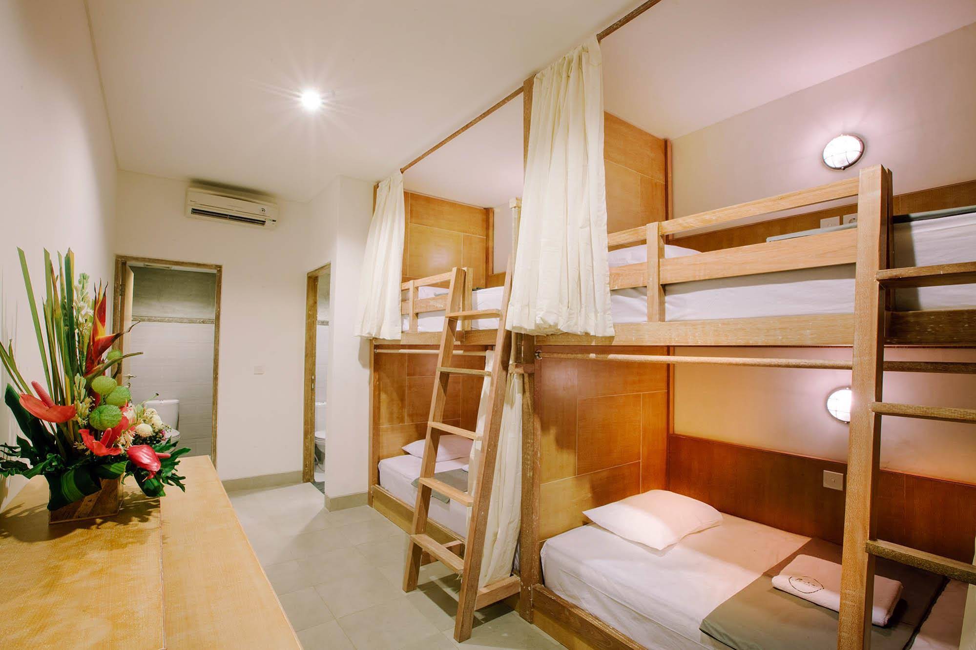 Lokal Bali Hostel