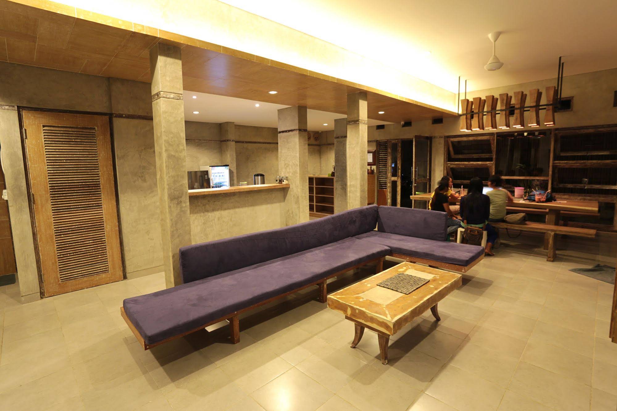 Lokal Bali Hostel