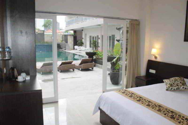 Losari Hotel Sunset