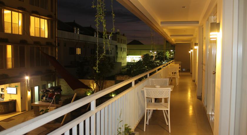 Losari Hotel Sunset