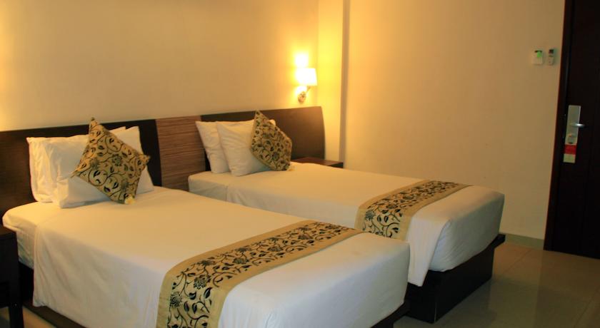 Losari Hotel Sunset