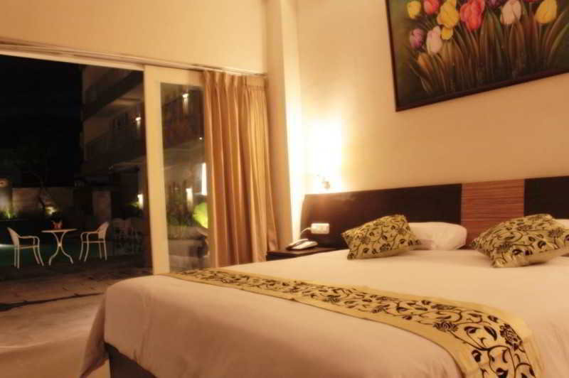 Losari Hotel Sunset