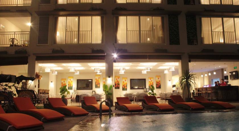Losari Hotel Sunset