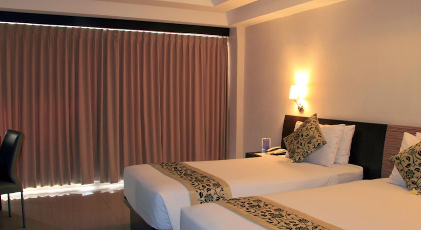Losari Hotel Sunset