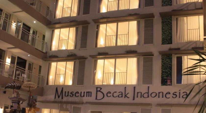 Losari Hotel Sunset