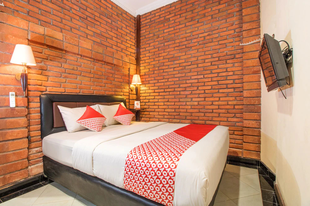 Maxi Budget by OYO Rooms