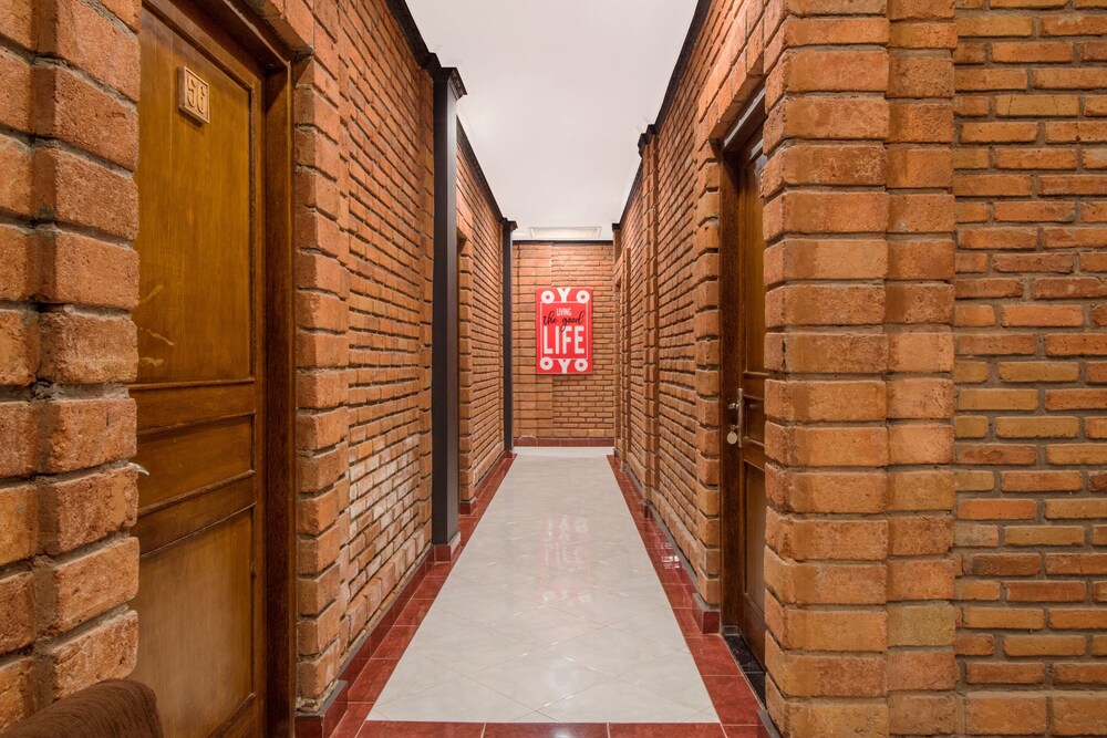 Maxi Budget by OYO Rooms